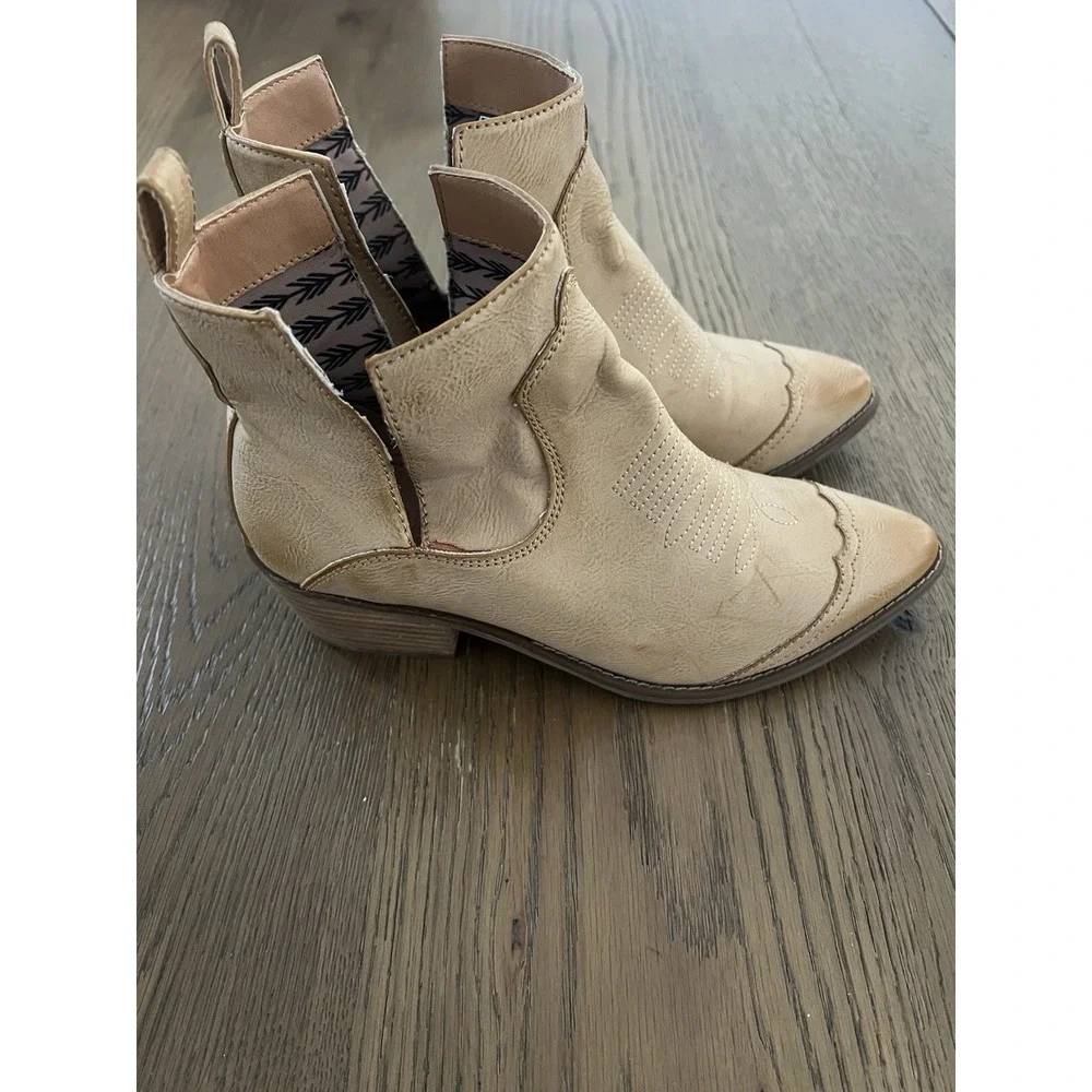 Code West Western Leather‎ Tan Ankle Booties Size 7